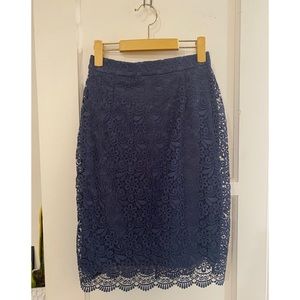 (NEW) Uniqlo Knee-length Skirt